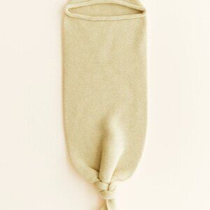 NWT HVID knitwear newborn cocoon. Light yellow